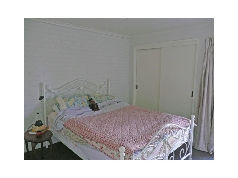 2/19 ORMOND ROAD, Traralgon VIC 3844