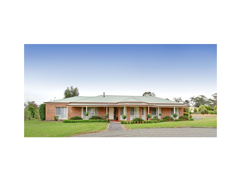 92 MAIN ROAD, Tyers VIC 3844