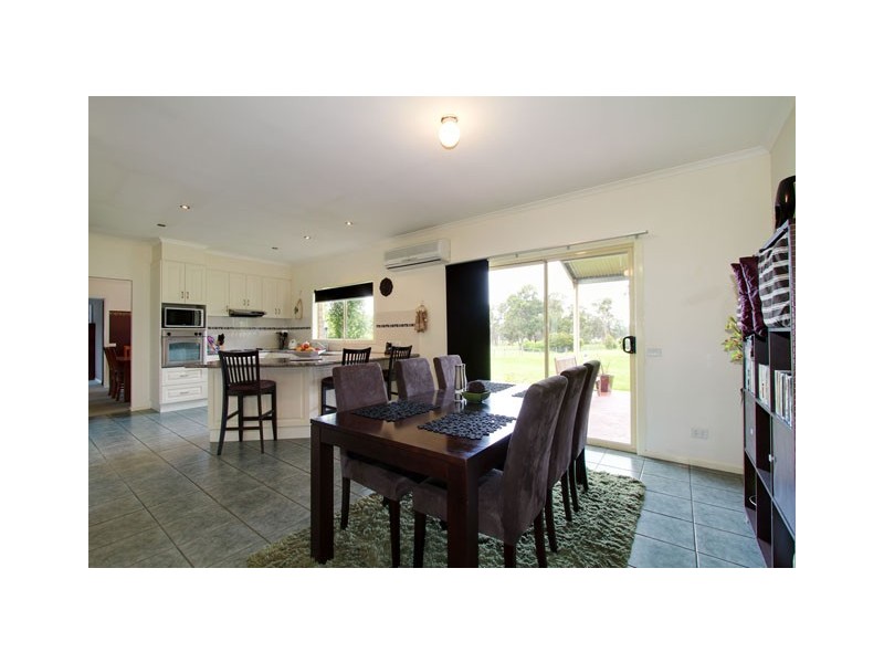 92 MAIN ROAD, Tyers VIC 3844