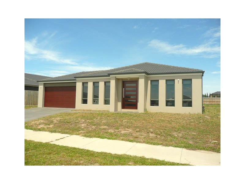 12 DUNSMUIR GROVE, Traralgon VIC 3844