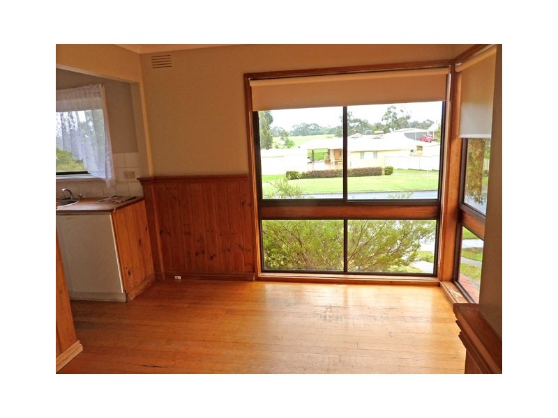 15 Acacia Way, Churchill VIC 3842