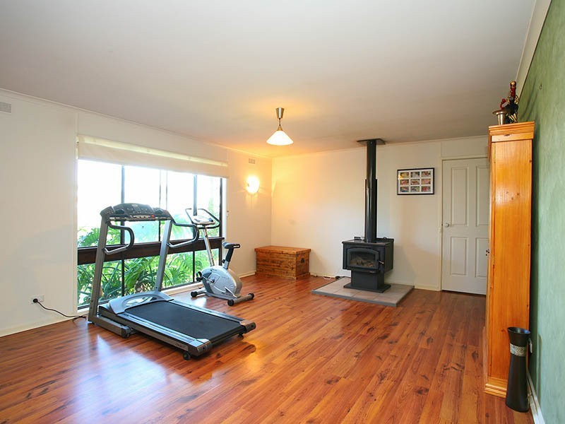 4 Gilmours Road, Tyers VIC 3844