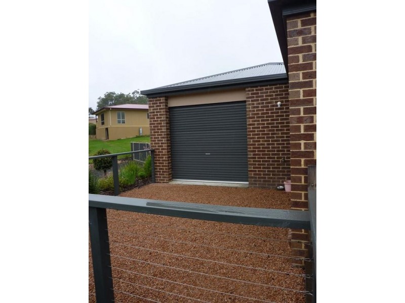 8 Cashmere Drive, Traralgon South VIC 3844