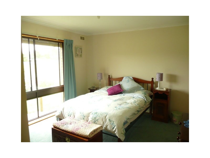 516 Merrimans Creek Road, Gormandale VIC 3873