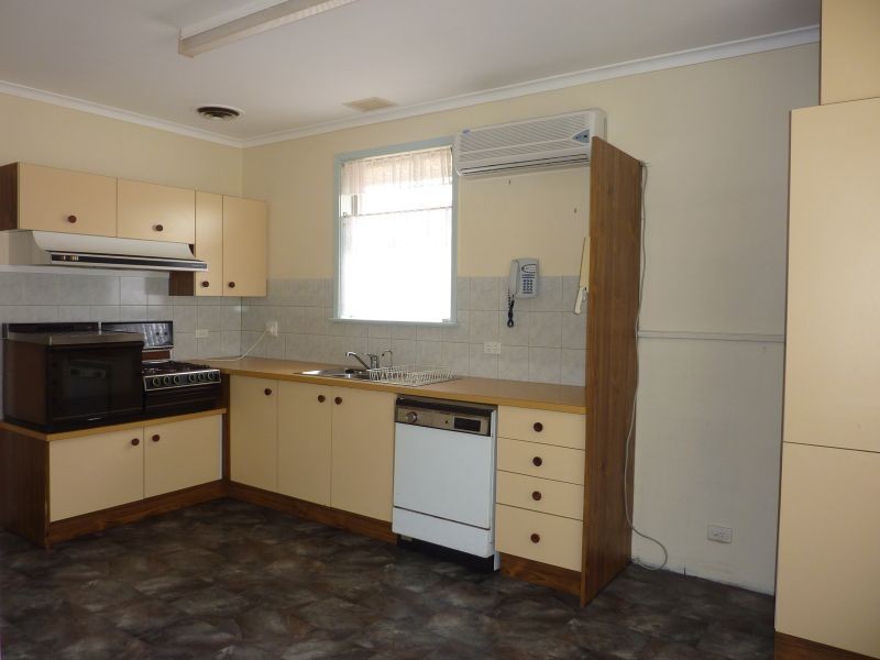 8 Firmin Road, Churchill VIC 3842