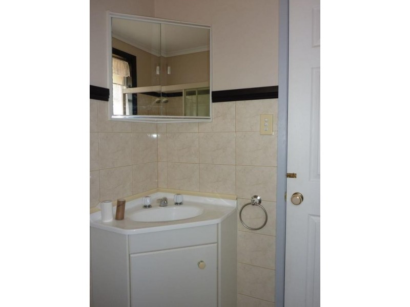 8 Firmin Road, Churchill VIC 3842