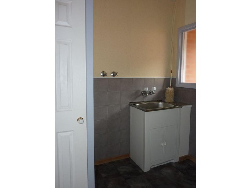 8 Firmin Road, Churchill VIC 3842