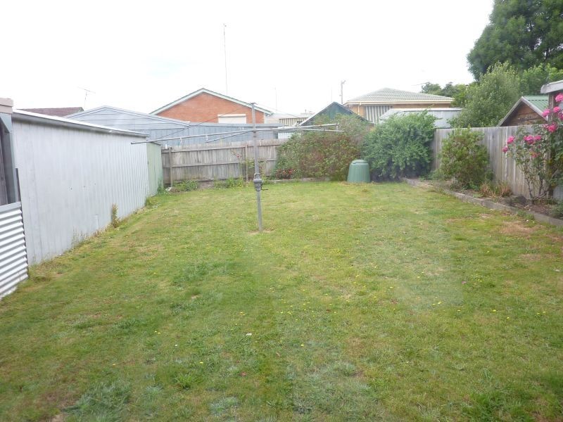 8 Firmin Road, Churchill VIC 3842