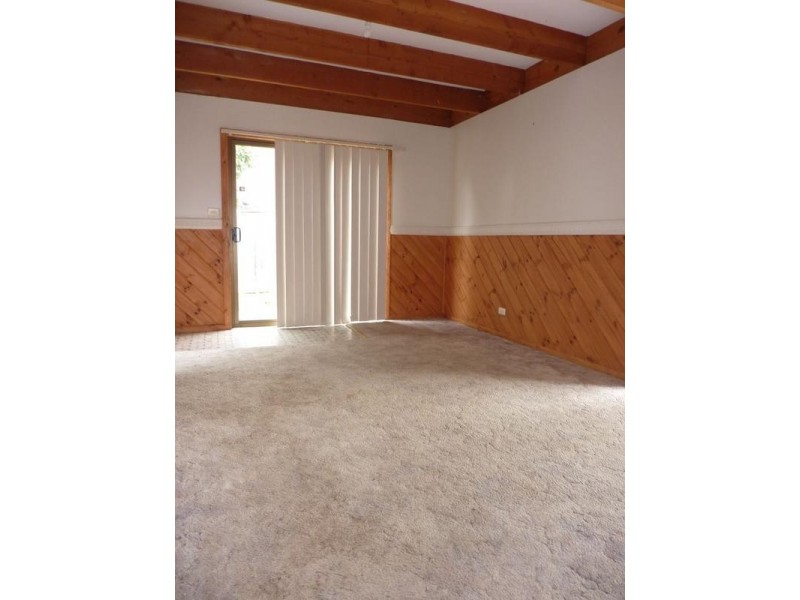 8 Donald Street, Morwell VIC 3840