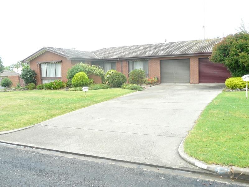 2/11 Loch Park Road, Traralgon VIC 3844