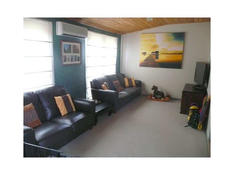 52 KING STREET, Toongabbie VIC 3856