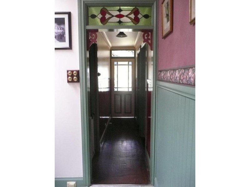 52 KING STREET, Toongabbie VIC 3856