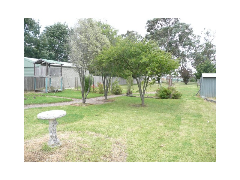 52 KING STREET, Toongabbie VIC 3856