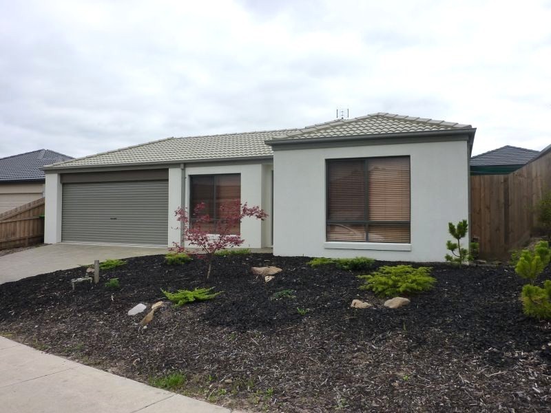 18 COLLEGE AVENUE, Traralgon VIC 3844