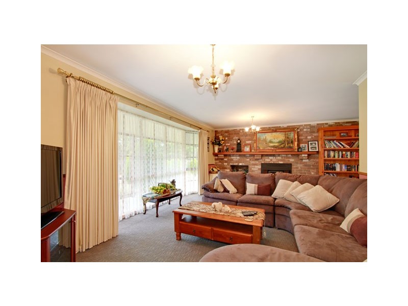 15 Nicholson Lane, Toongabbie VIC 3856