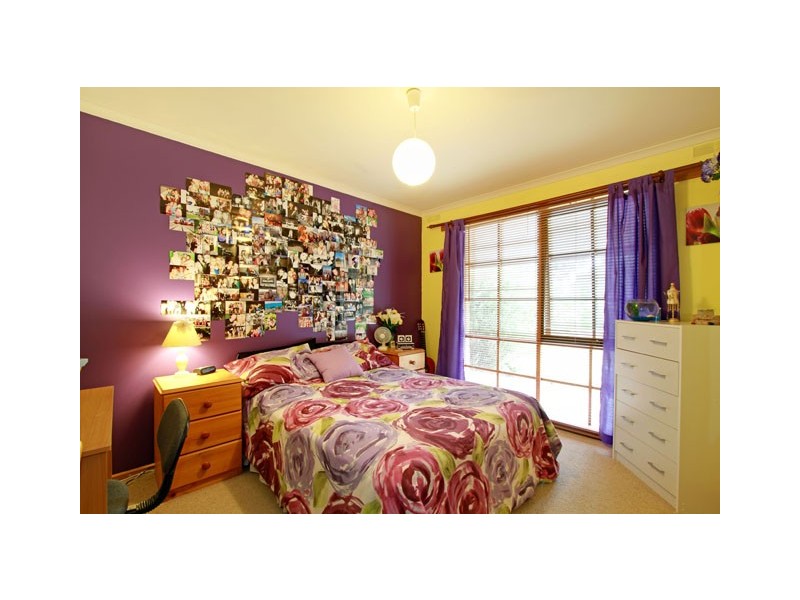 15 Nicholson Lane, Toongabbie VIC 3856