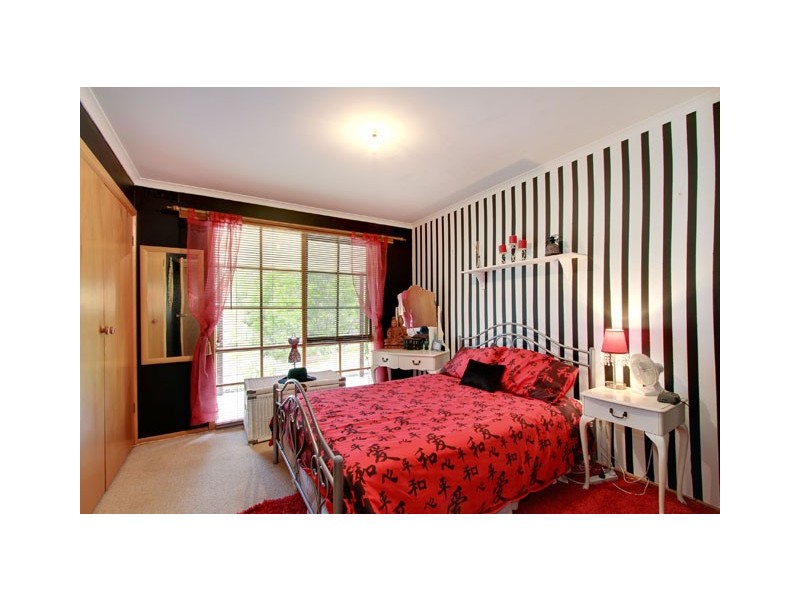 15 Nicholson Lane, Toongabbie VIC 3856