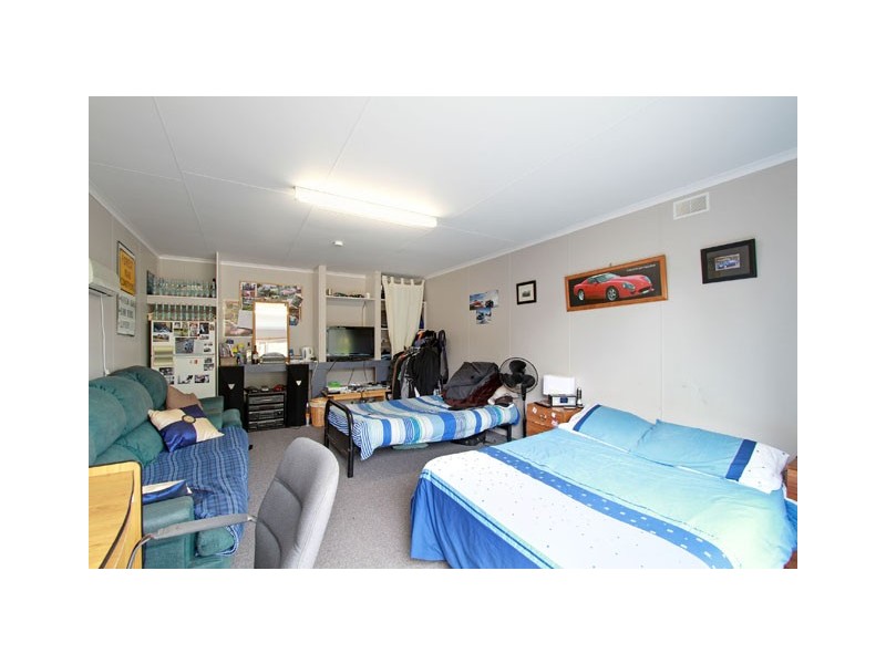 15 Nicholson Lane, Toongabbie VIC 3856