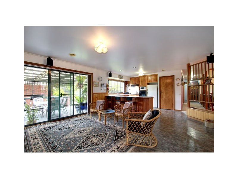 33 Parkwood Way, Traralgon VIC 3844