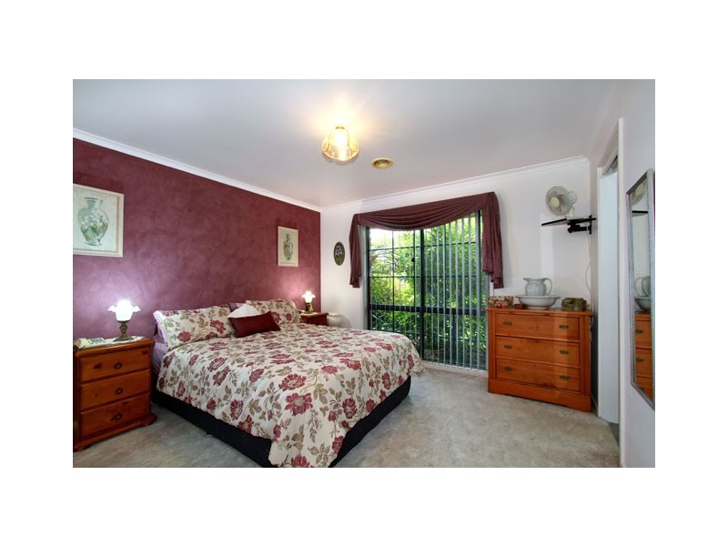 33 Parkwood Way, Traralgon VIC 3844