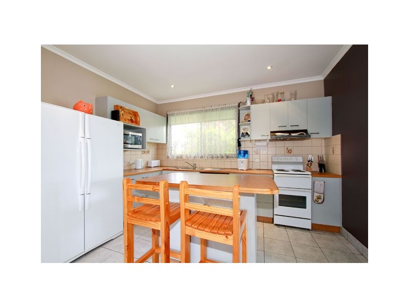 37 ALEXANDER AVENUE, Moe VIC 3825