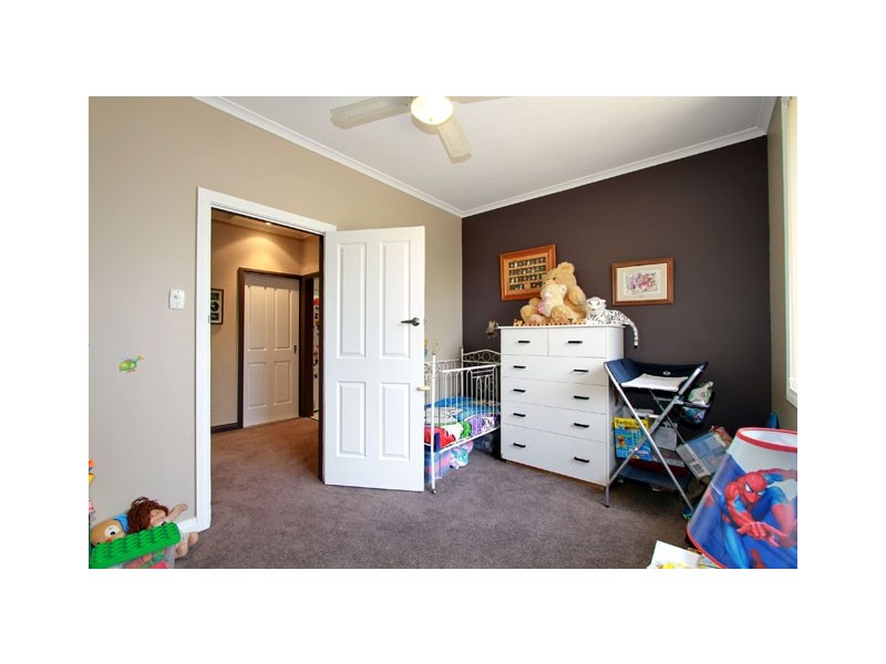 37 ALEXANDER AVENUE, Moe VIC 3825