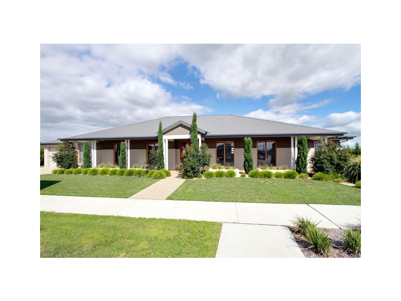 1 HAMMERSMITH CIRCUIT, Traralgon VIC 3844