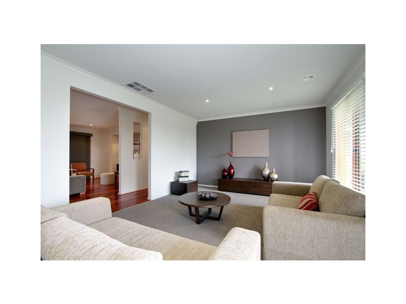 1 HAMMERSMITH CIRCUIT, Traralgon VIC 3844