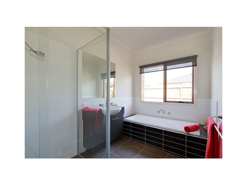 1 HAMMERSMITH CIRCUIT, Traralgon VIC 3844