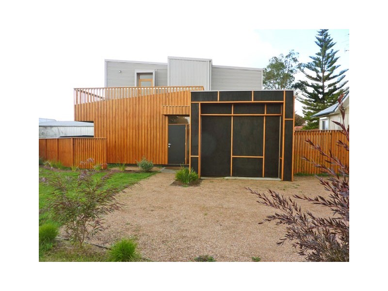 38 Law Street, Newborough VIC 3825