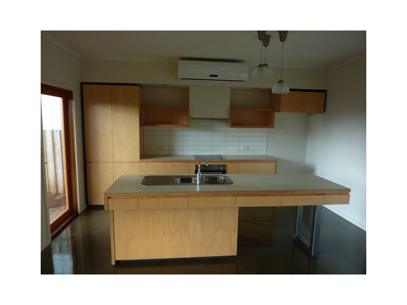 38 Law Street, Newborough VIC 3825