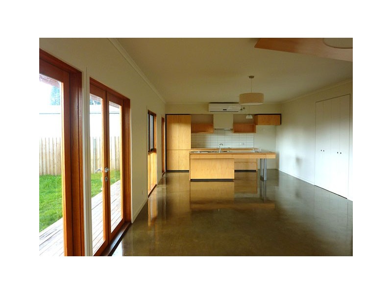 38 Law Street, Newborough VIC 3825