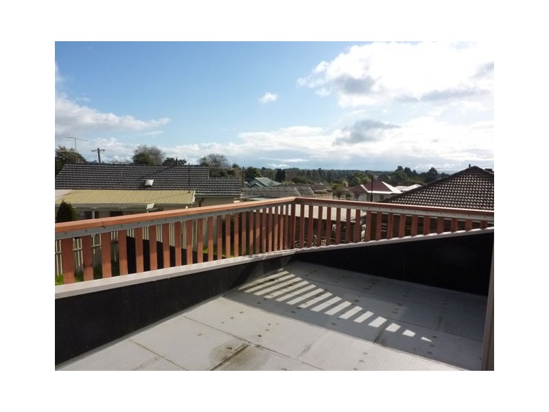 38 Law Street, Newborough VIC 3825