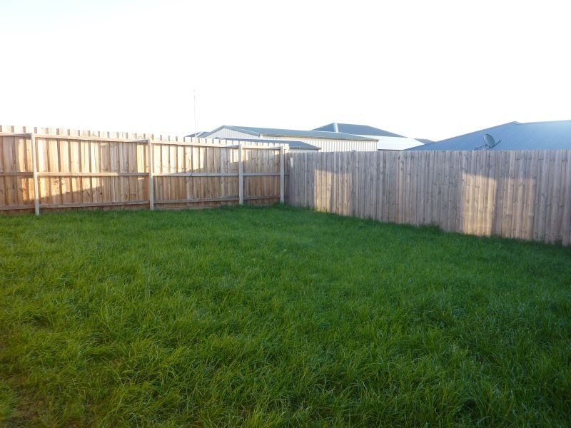 6 Roscommon Drive, Traralgon VIC 3844