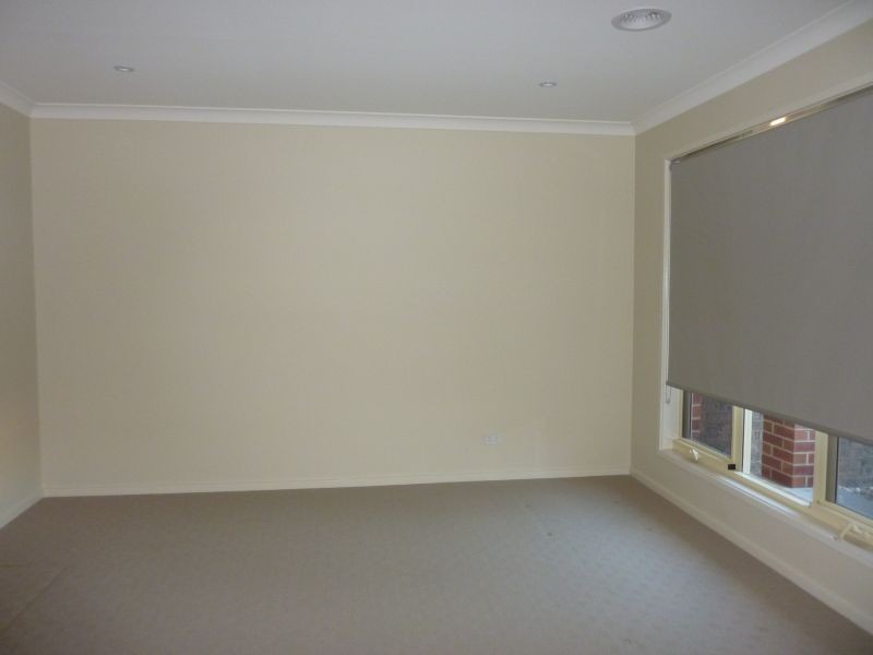 8 Roscommon Drive, Traralgon VIC 3844