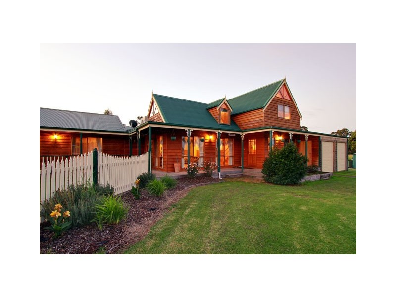 55 Nicholson Lane, Toongabbie VIC 3856