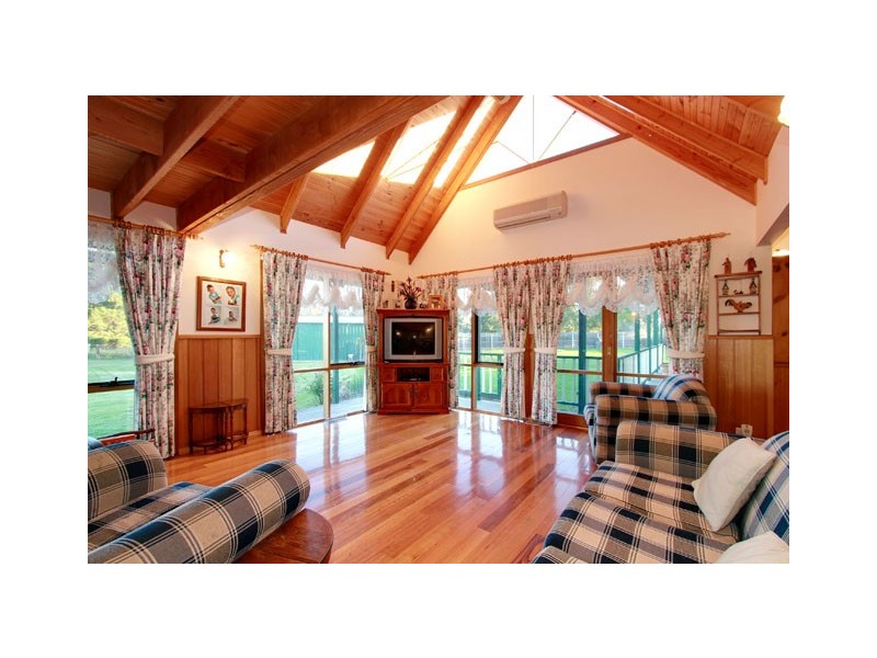 55 Nicholson Lane, Toongabbie VIC 3856