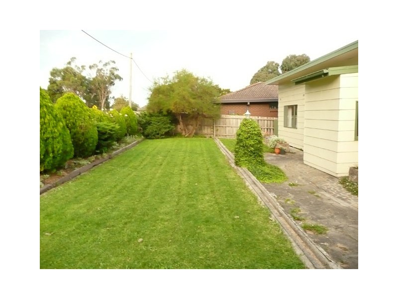 42 Main Road, Tyers VIC 3844