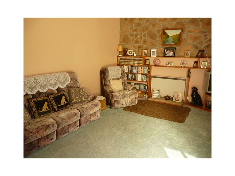 42 Main Road, Tyers VIC 3844