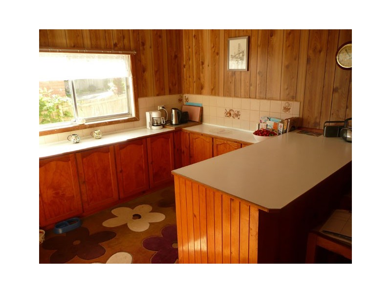 42 Main Road, Tyers VIC 3844