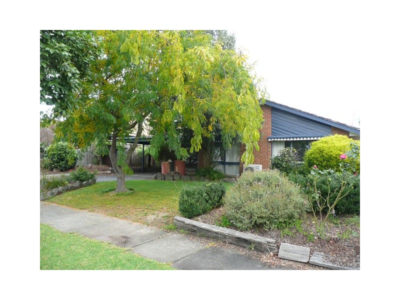 5 Parkwood Way, Traralgon VIC 3844