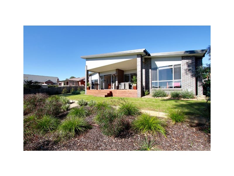30 Queen Street, Rosedale VIC 3847