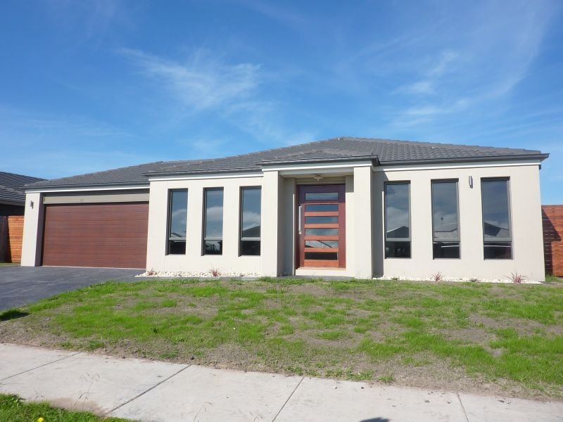 12 Dunsmuir Grove, Traralgon VIC 3844