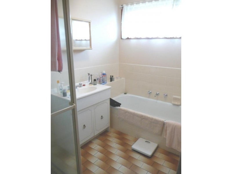 1/2 Parslow court, Traralgon VIC 3844