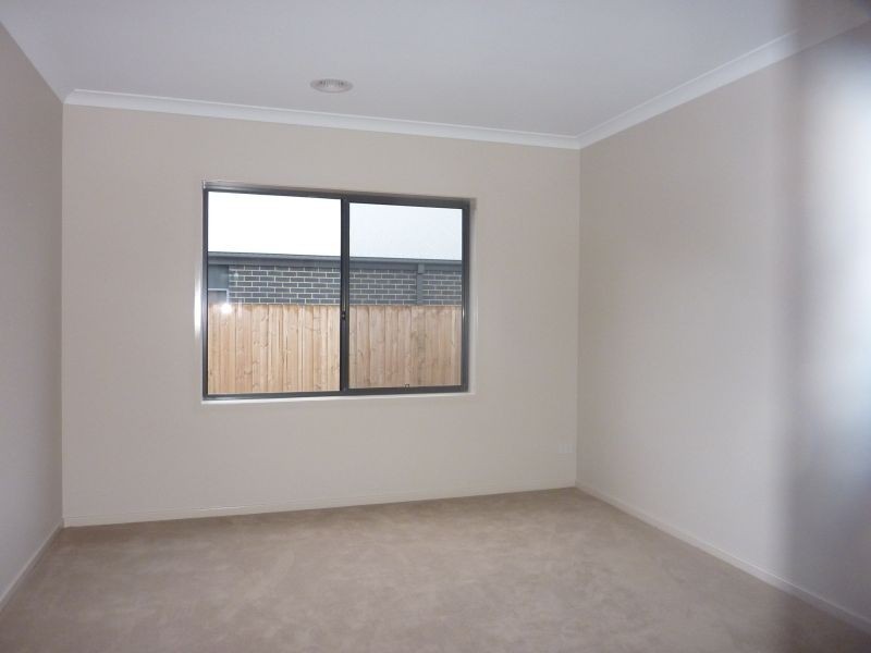 2/78 Bradman Blvd, Traralgon VIC 3844