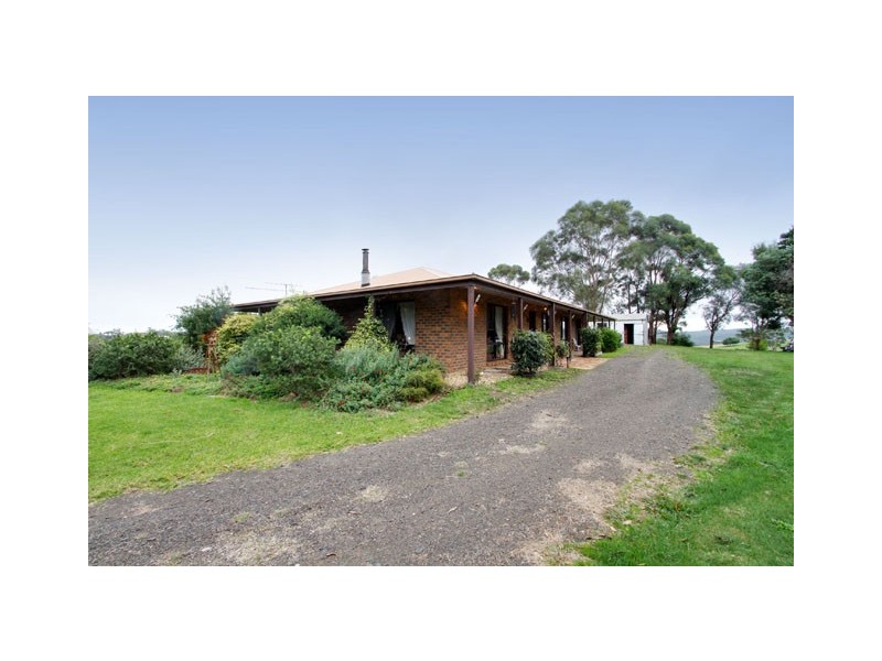 5 Deys Road, Tyers VIC 3844