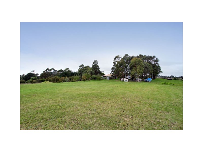 5 Deys Road, Tyers VIC 3844