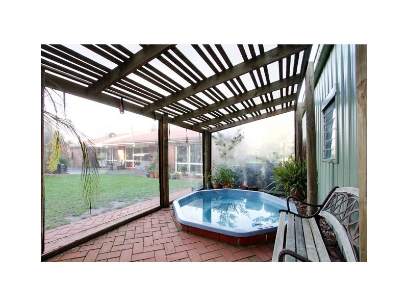 65 Ellavale Drive, Traralgon VIC 3844