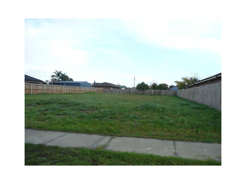 9a & 9b Huntingfield Close, Traralgon VIC 3844