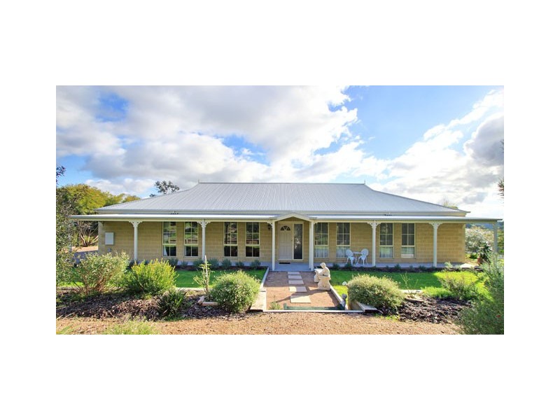 4 Cashmere Drive, Traralgon South VIC 3844